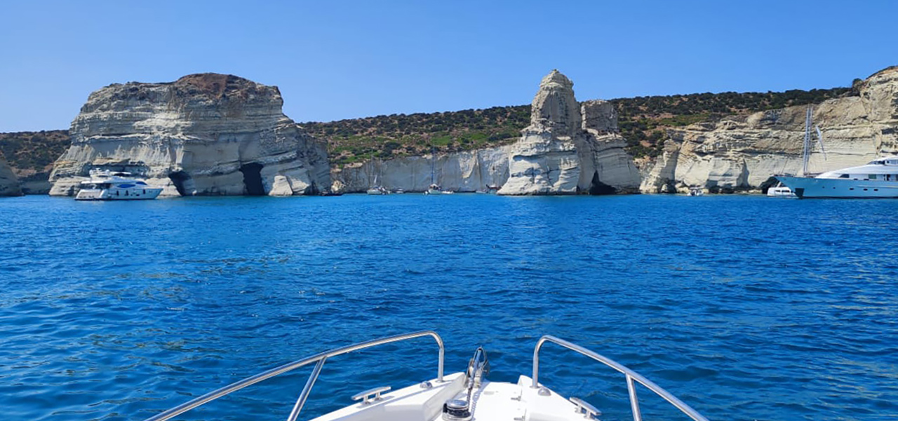 Milos - Kimolos - Polyegos daily cruise