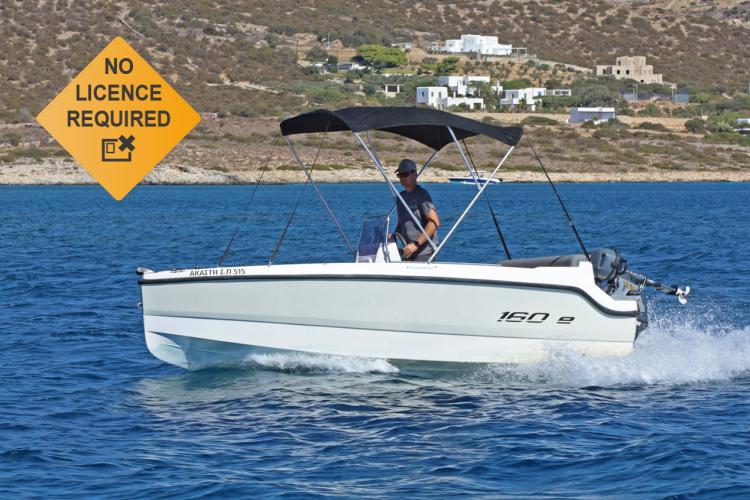 License-free boat in Paros