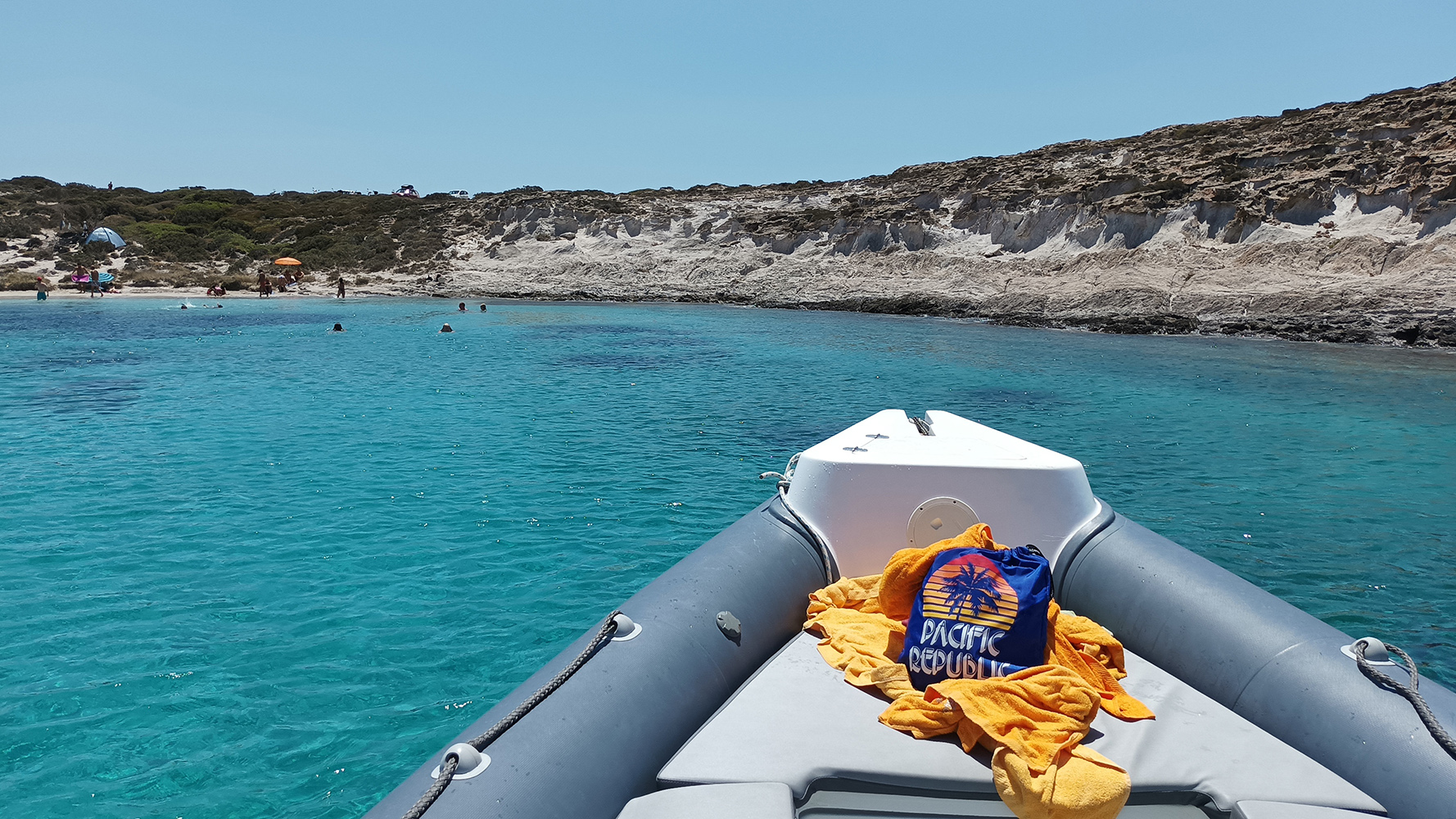 Discover Paros' beauty on a boat - rent one today