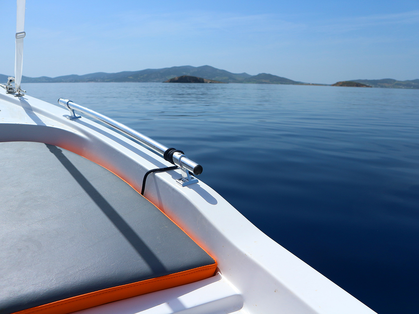 Get away from the crowds with our private sea transfer service in Paros