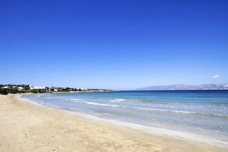 Licence-free boat rental in Paros - Explore the Aegean sea at your own pace
