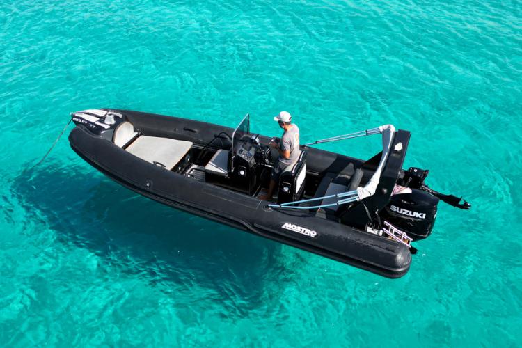 Revel in luxury as you navigate the pristine waters between Paros and Antiparos in style.
