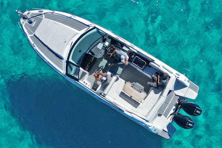 Indulge in a lavish voyage exploring the enchanting coasts of Paros and Antiparos aboard a deluxe yacht.
