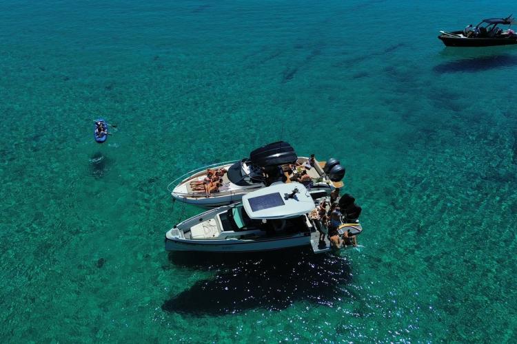 2 of our luxury boats, together for big groups